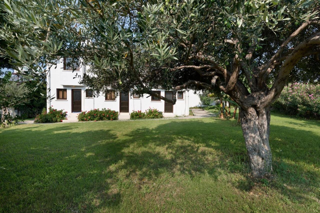 Bare Hill Holiday Apartments Krini Екстериор снимка