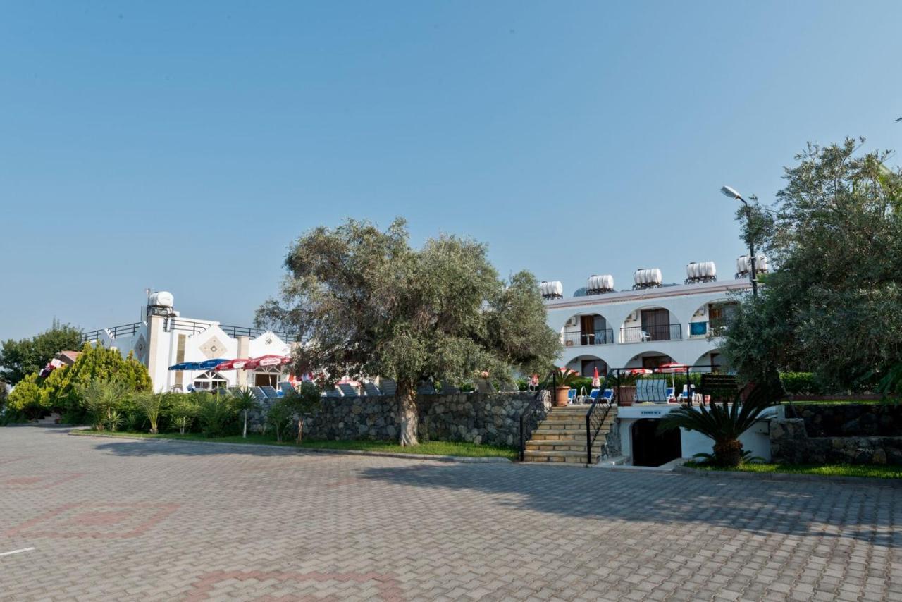 Bare Hill Holiday Apartments Krini Екстериор снимка