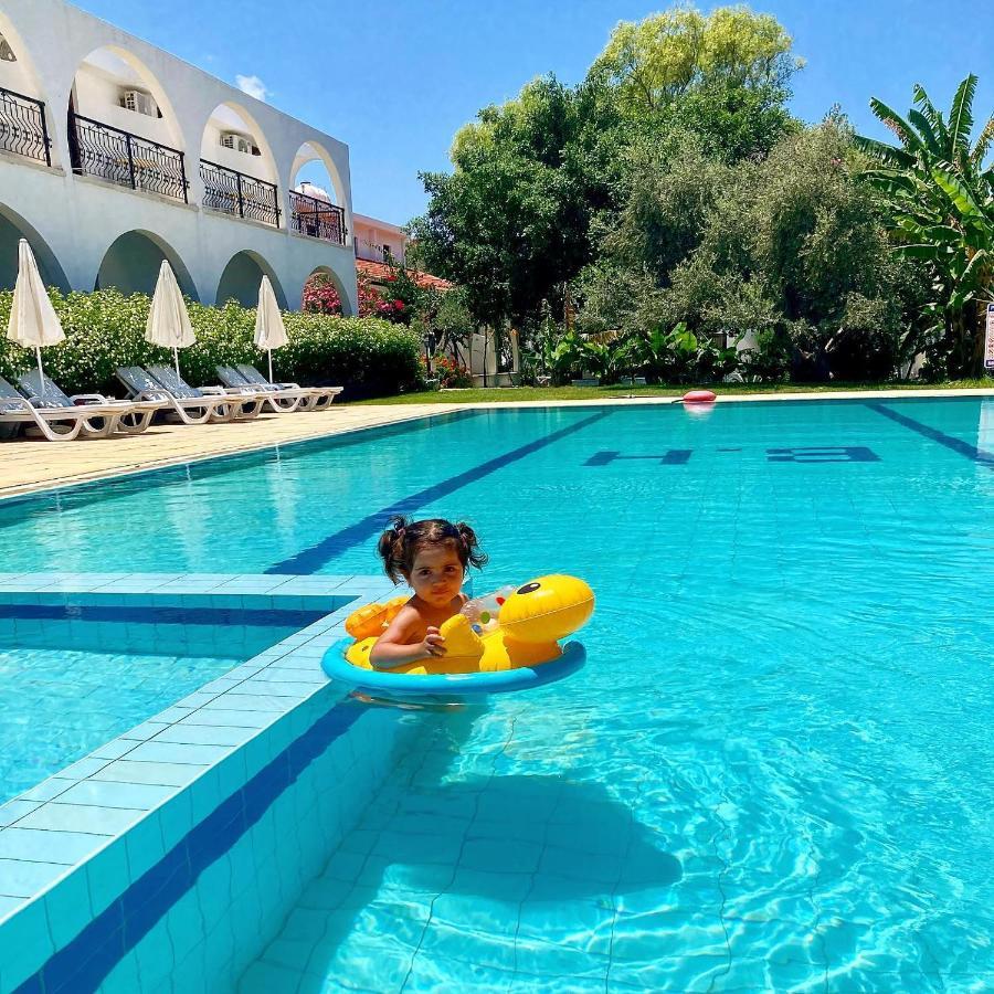 Bare Hill Holiday Apartments Krini Екстериор снимка